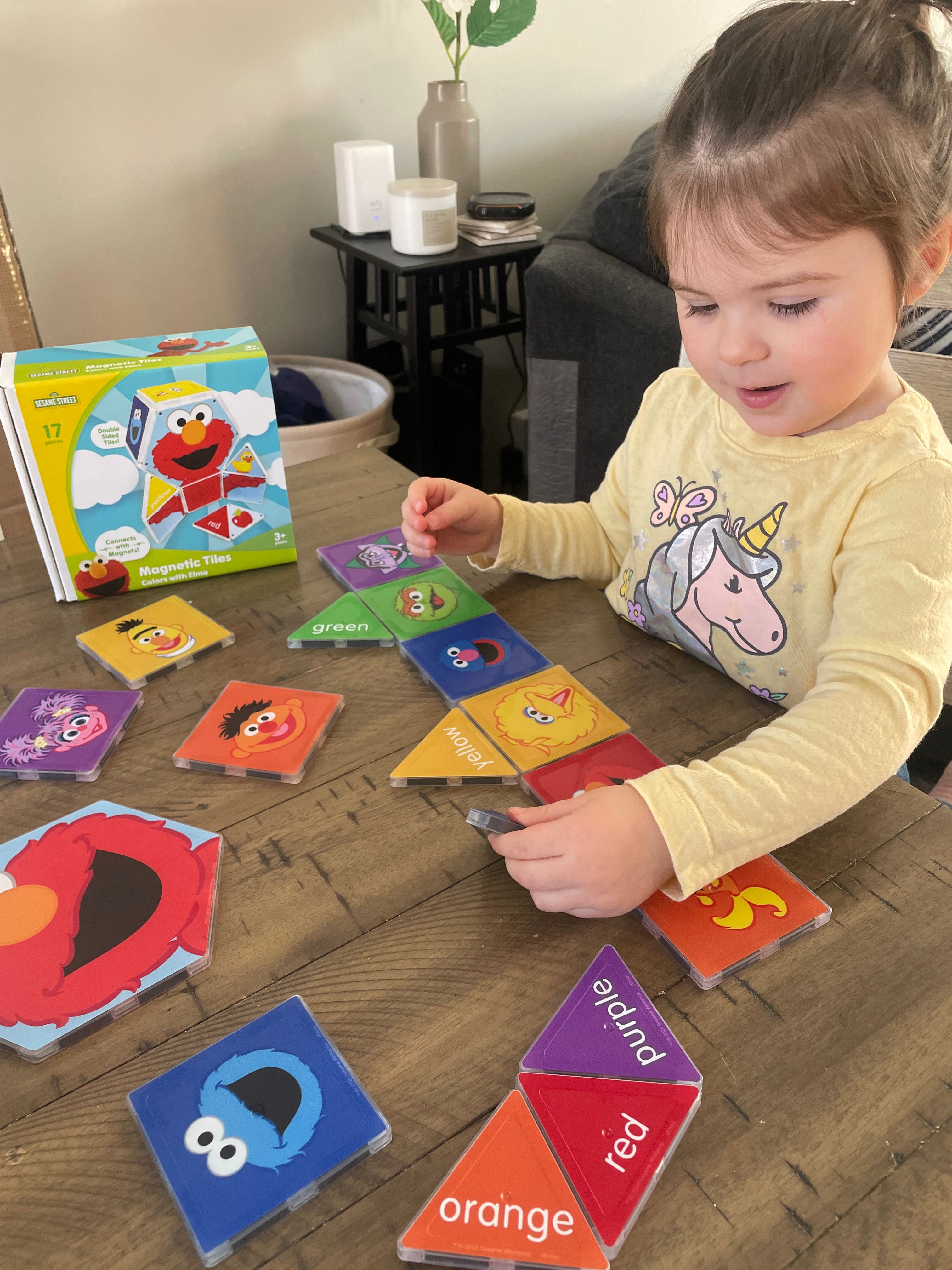 Sesame Street Colors with Elmo – CreateOn