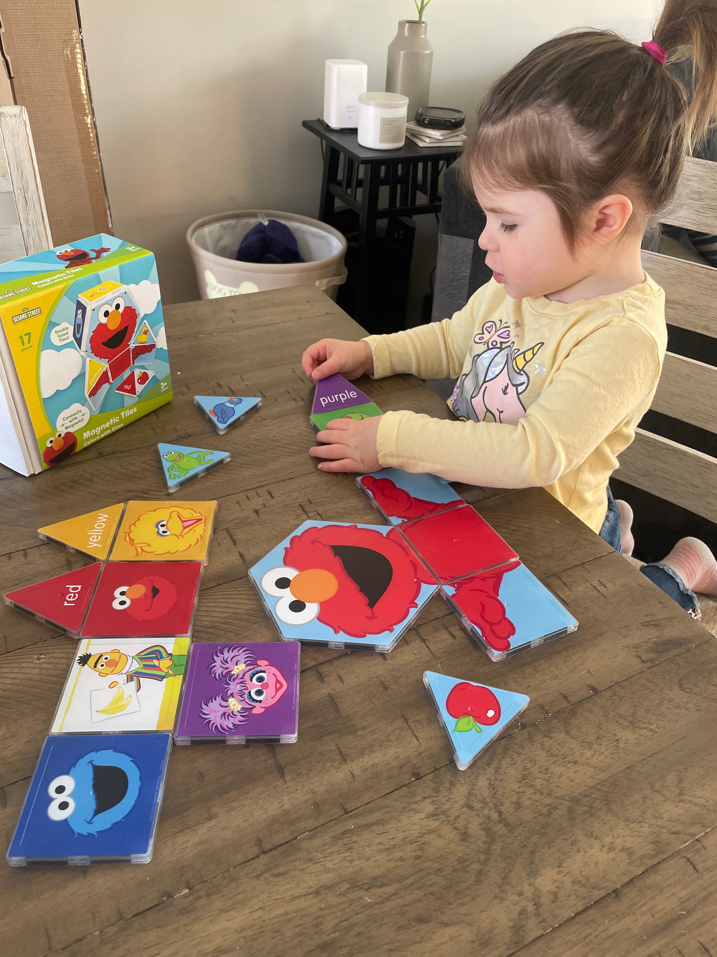 Elmoさま専用 Sesame Street Colors with Elmo – CreateOn