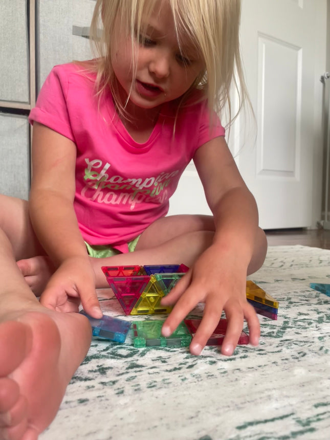 Crayola Retro Colors Mini pip-Tiles 14-Piece Magnetic Building Set