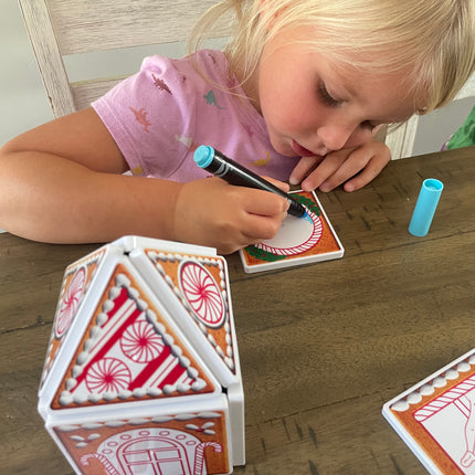 Elf on the Shelf® Gingerbread House Doodle Magnetic Tile Set