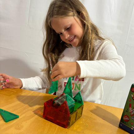 Crayola Holiday Glitter PIP-Tiles 27-Piece Magnetic Building Set