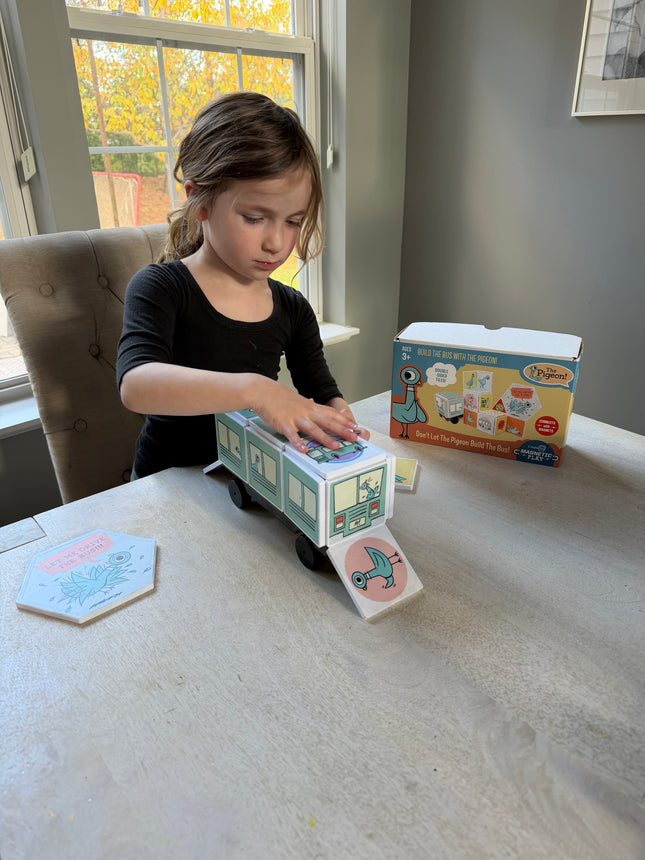 Mo Willems - Don't Let The Pigeon Build The Bus Magnetic Tiles