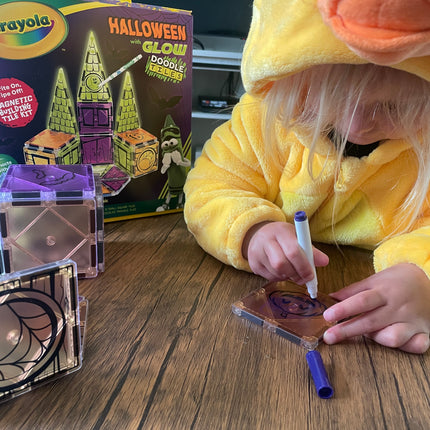 Crayola Halloween Glow Doodle Magnetic Tiles Set